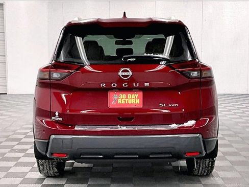 New 2025 Nissan Rogue SL image 4