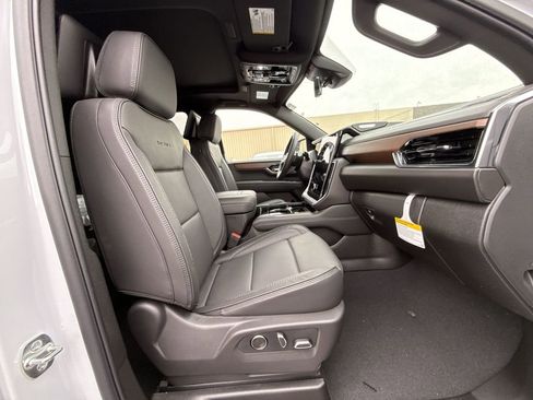 New 2026 GMC Yukon Denali w/ Denali Reserve Package image 28