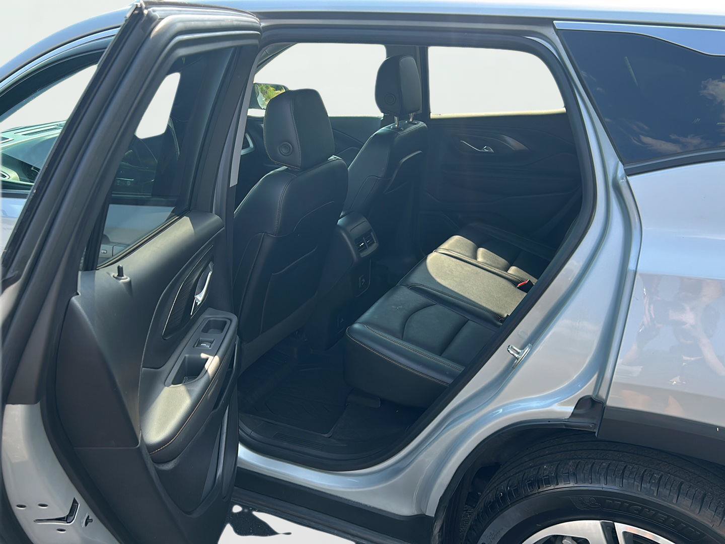 Certified 2021 GMC Terrain SLT w/ LPO, Floor Liner Package FWD image 17