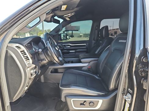 Used 2021 RAM 1500 Laramie AWD/4WD image 15