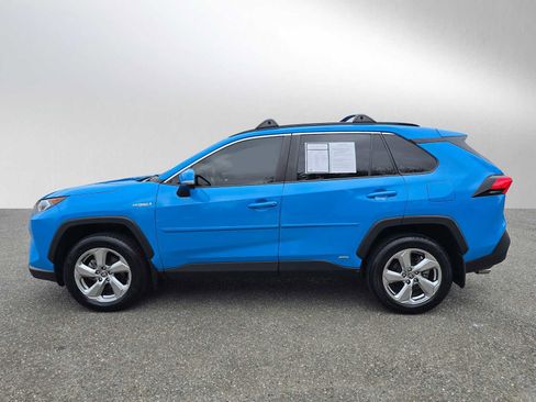 Certified 2021 Toyota RAV4 XLE Premium AWD/4WD image 6