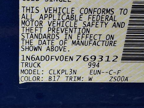 Used 2014 Nissan Frontier SL w/ SL Moonroof Package image 27