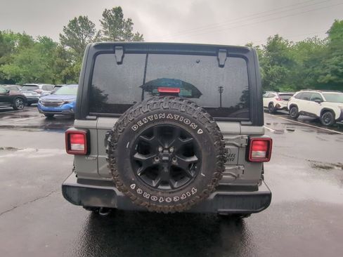 Used 2022 Jeep Wrangler Sport AWD/4WD image 4