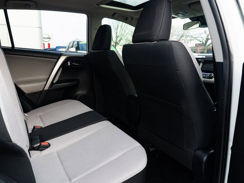 Used 2018 Toyota RAV4 XLE image 22