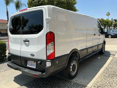 Used 2018 Ford Transit 250 148 Low Roof RWD image 5
