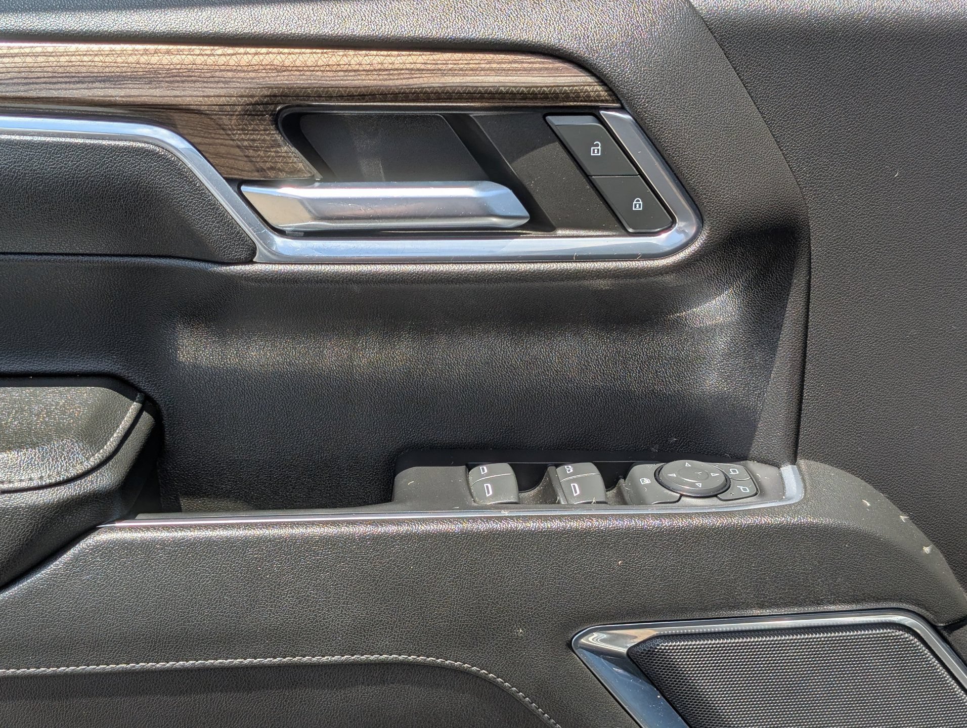 Used 2023 Chevrolet Silverado 1500 RST AWD/4WD image 18