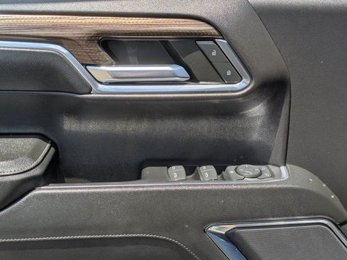 Used 2023 Chevrolet Silverado 1500 RST AWD/4WD image 18