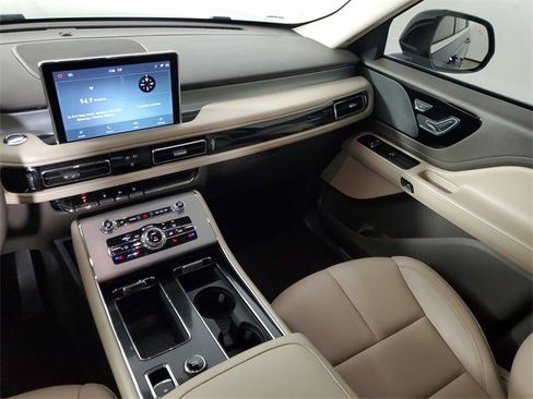 Used 2023 Lincoln Aviator 2WD image 18
