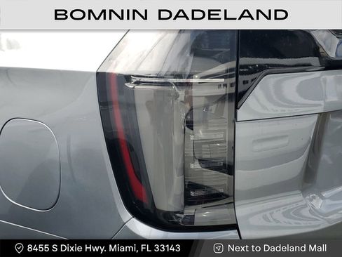 Used 2025 Chevrolet Tahoe Premier w/ Sun And Tow Package image 9