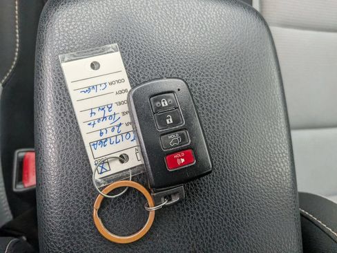 Used 2018 Toyota RAV4 XLE FWD image 31