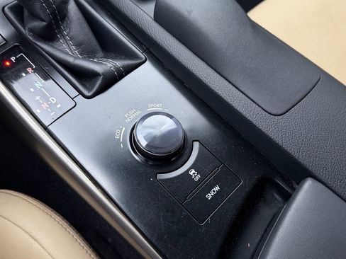 Used 2014 Lexus IS 250 w/ Navigation Package RWD image 22