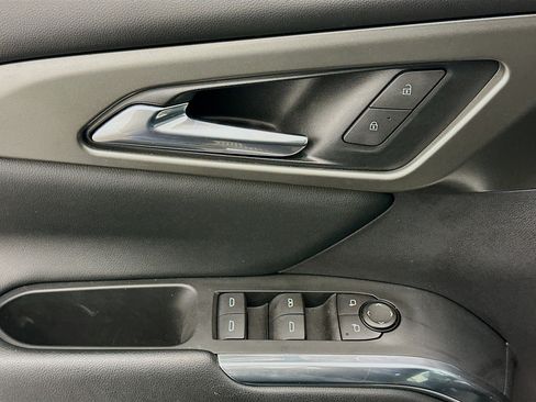 Used 2024 Chevrolet Traverse LT image 15