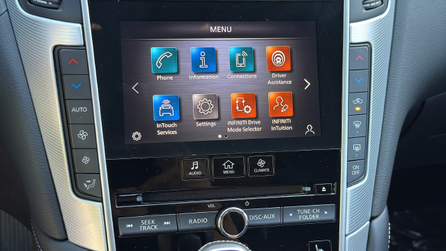 Used 2023 INFINITI Q50 Luxe w/ Cargo Package RWD image 21
