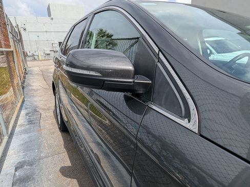 Used 2020 Ford Edge Titanium FWD image 6