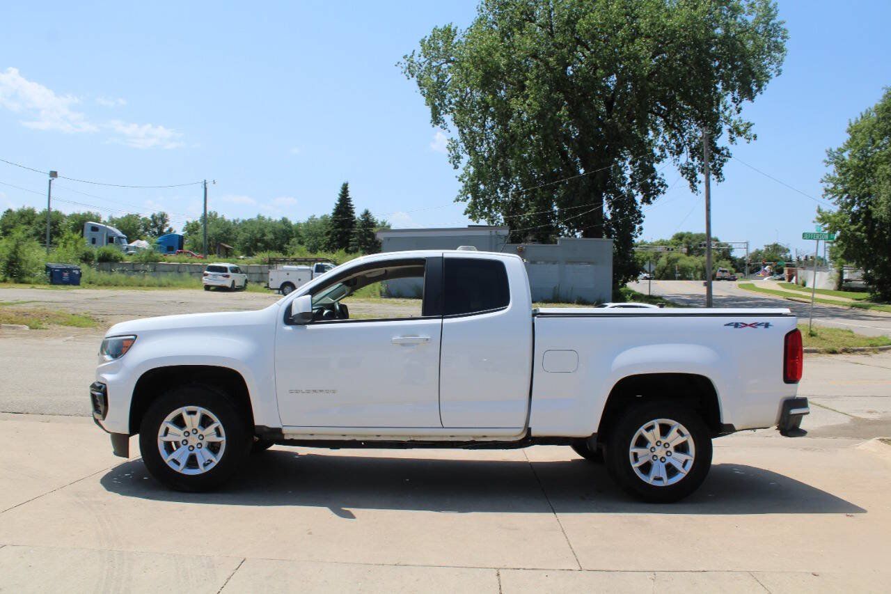 Used 2022 Chevrolet Colorado LT w/ Fleet Safety Package AWD/4WD image 5