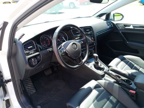 Used 2018 Volkswagen Golf SEL FWD image 9