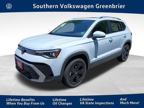 New 2025 Volkswagen Taos SEL image 1