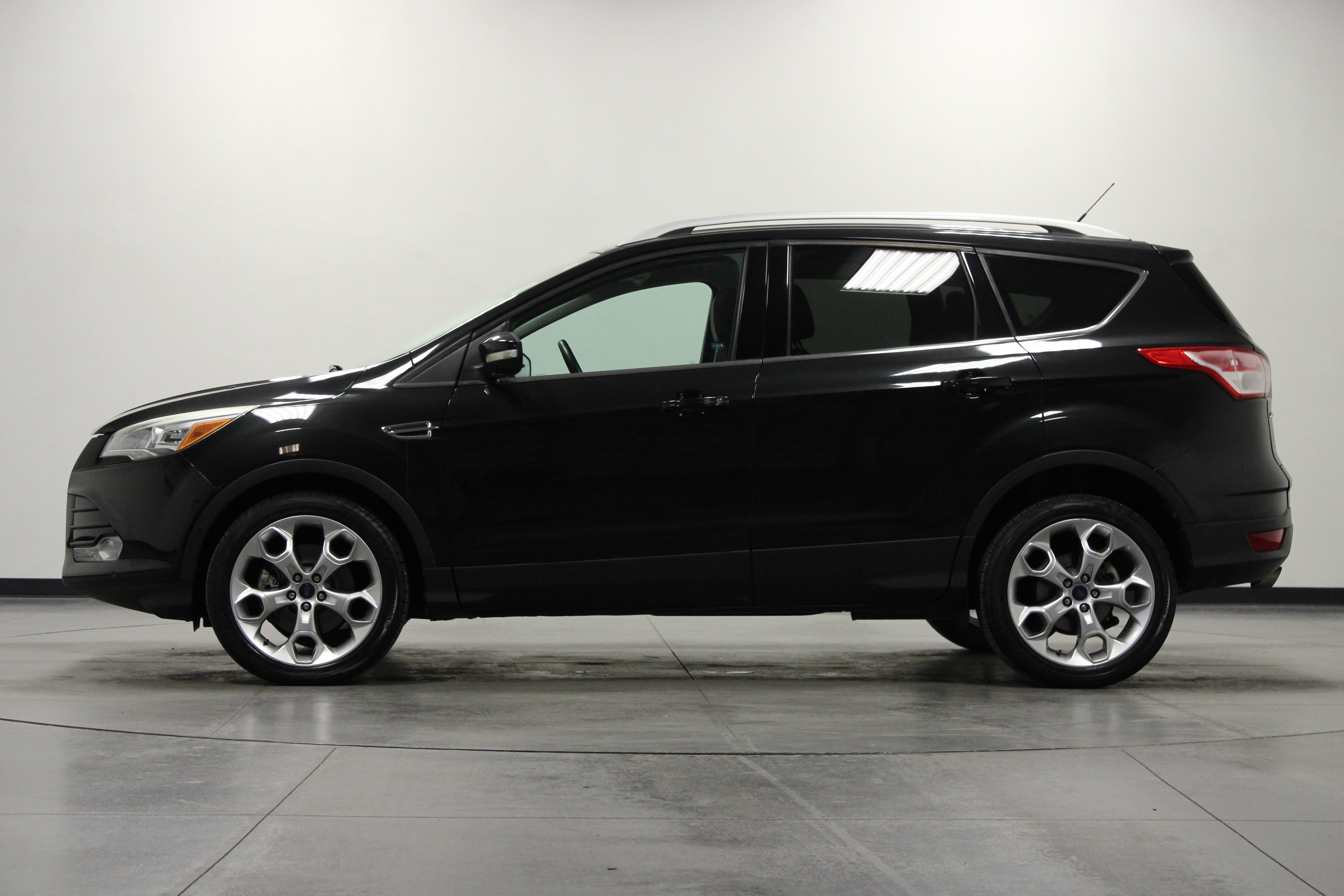 Used 2015 Ford Escape Titanium w/ Canadian Touring Package AWD/4WD image 7