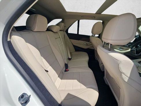 Used 2024 Mercedes-Benz GLE 450e 4MATIC image 19