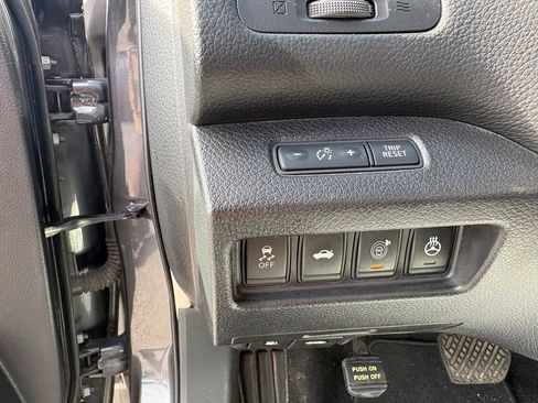 Used 2013 Nissan Altima 3.5 SL w/ Technology Pkg FWD image 14