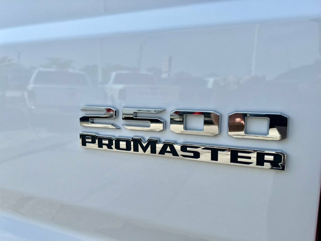 Used 2025 RAM ProMaster 2500 w/ Convenience Group FWD image 10