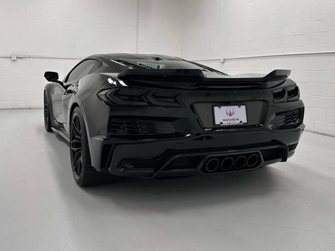 Used 2024 Chevrolet Corvette Z06 w/ Stealth Interior Trim Package RWD image 8