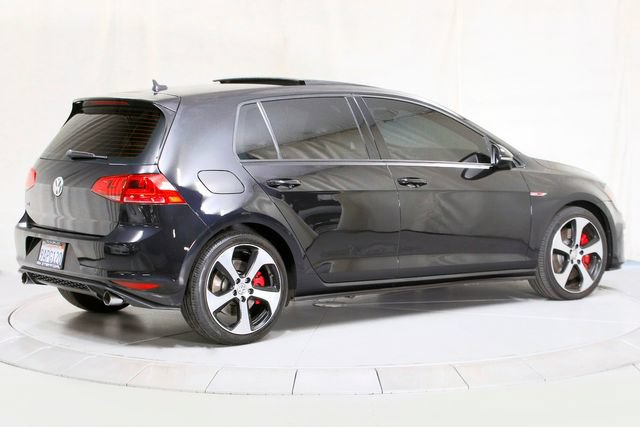 Used 2017 Volkswagen GTI SE FWD image 2