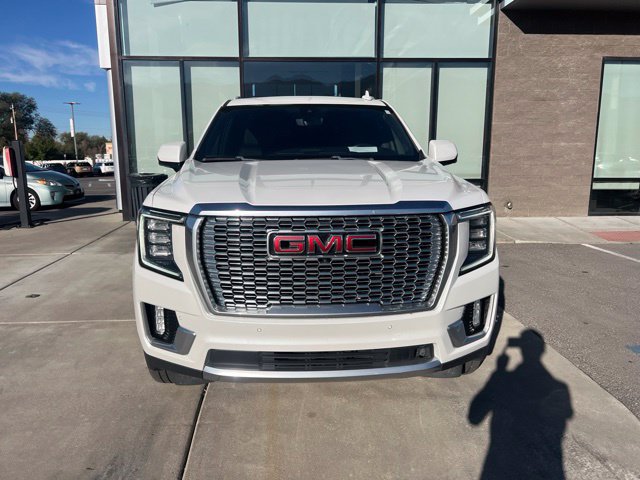 Used 2021 GMC Yukon XL Denali w/ Denali Ultimate Package AWD/4WD image 3
