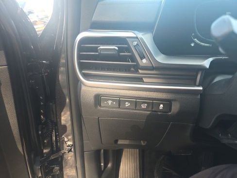 Certified 2025 Kia Telluride S image 10