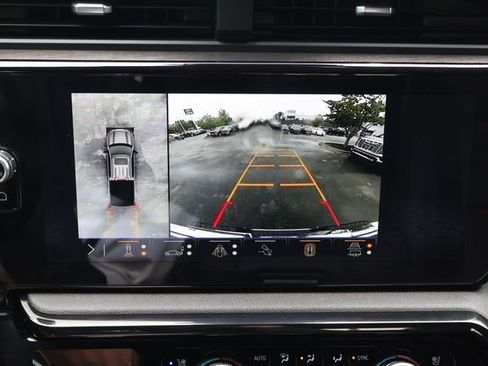 Used 2025 GMC Sierra 1500 AT4 w/ AT4 Premium Package AWD/4WD image 13