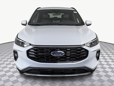 Used 2025 Ford Escape ST-Line Select image 2