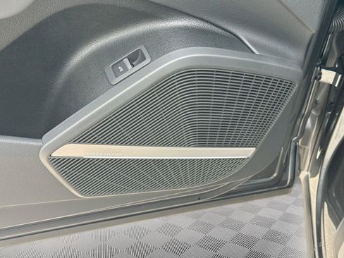 Used 2025 Audi Q5 2.0T Premium Plus AWD/4WD image 19