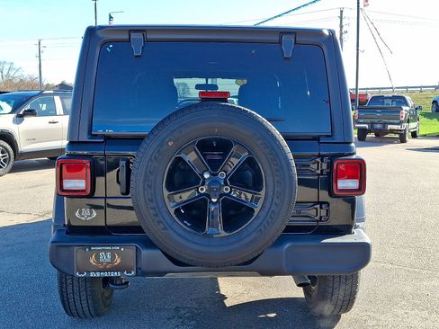 Used 2022 Jeep Wrangler Unlimited Sport AWD/4WD image 22