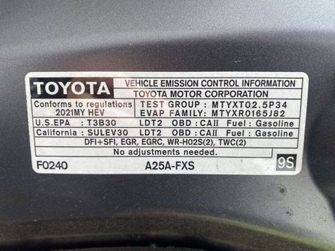 Used 2021 Toyota Highlander XLE image 12