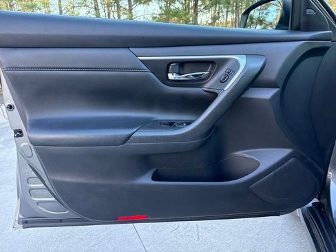 Used 2016 Nissan Altima 2.5 SL w/ 2.5 Technology w/LED Package image 14
