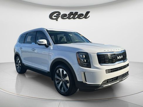 Used 2022 Kia Telluride EX w/ EX Premium Package FWD image 3