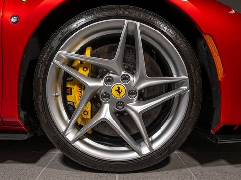 Certified 2022 Ferrari F8 Tributo image 33