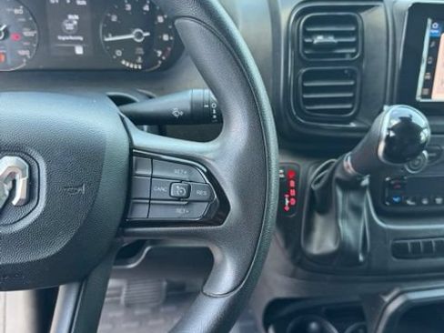 Used 2023 RAM ProMaster 2500 w/ Convenience Group FWD image 18