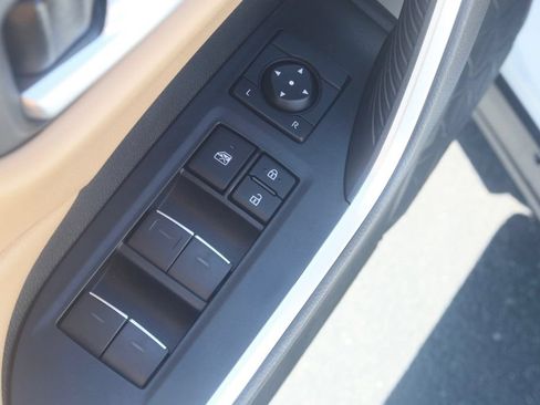 Used 2024 Toyota RAV4 XLE AWD/4WD image 29