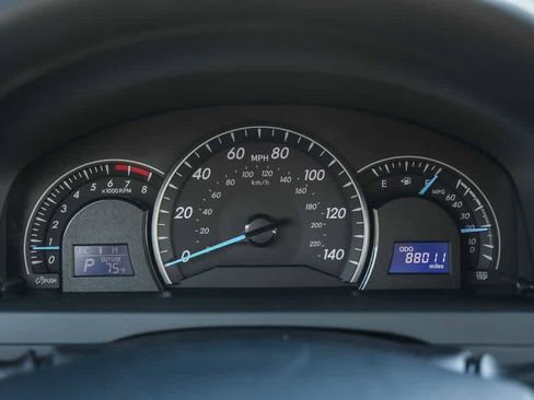 Used 2012 Toyota Camry LE FWD image 23