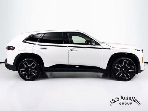 Used 2024 BMW XM AWD/4WD image 8