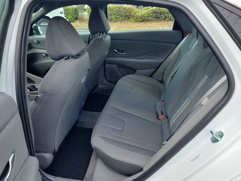 Used 2025 Hyundai Elantra Sport w/ Cargo Package FWD image 10