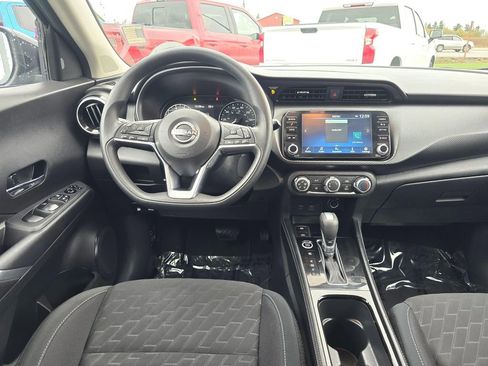 Used 2024 Nissan Kicks SV image 20