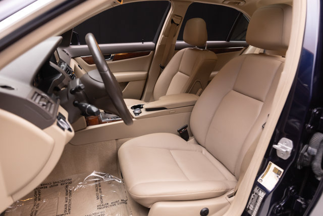 Used 2011 Mercedes-Benz C 300 4MATIC Sedan image 43