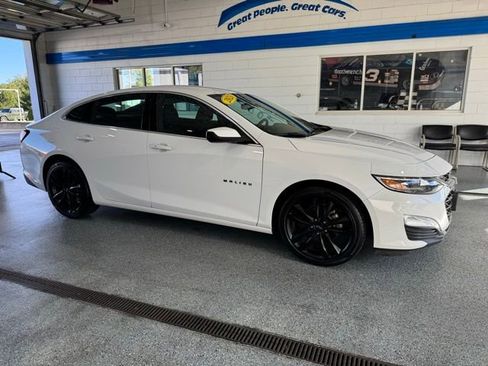 Used 2023 Chevrolet Malibu LT w/ Sport Edition image 11