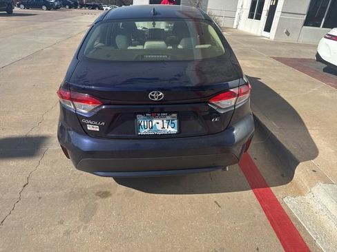 Used 2021 Toyota Corolla LE image 5