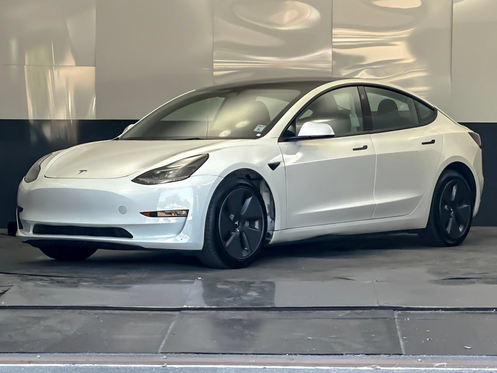 Used 2023 Tesla Model 3 Standard Range RWD image 7