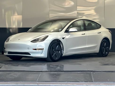 Used 2023 Tesla Model 3 Standard Range RWD image 7