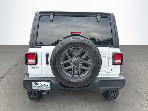 Used 2024 Jeep Wrangler Unlimited Sport AWD/4WD image 5
