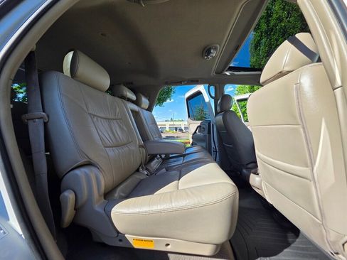 Used 2005 Toyota Sequoia SR5 AWD/4WD image 16